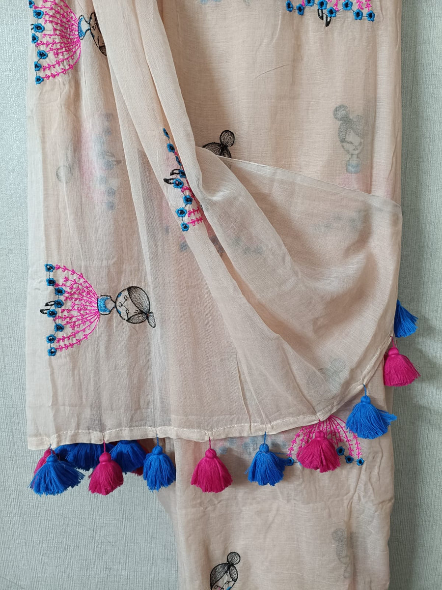 Peach mul mul cotton sarees with doll embroidery